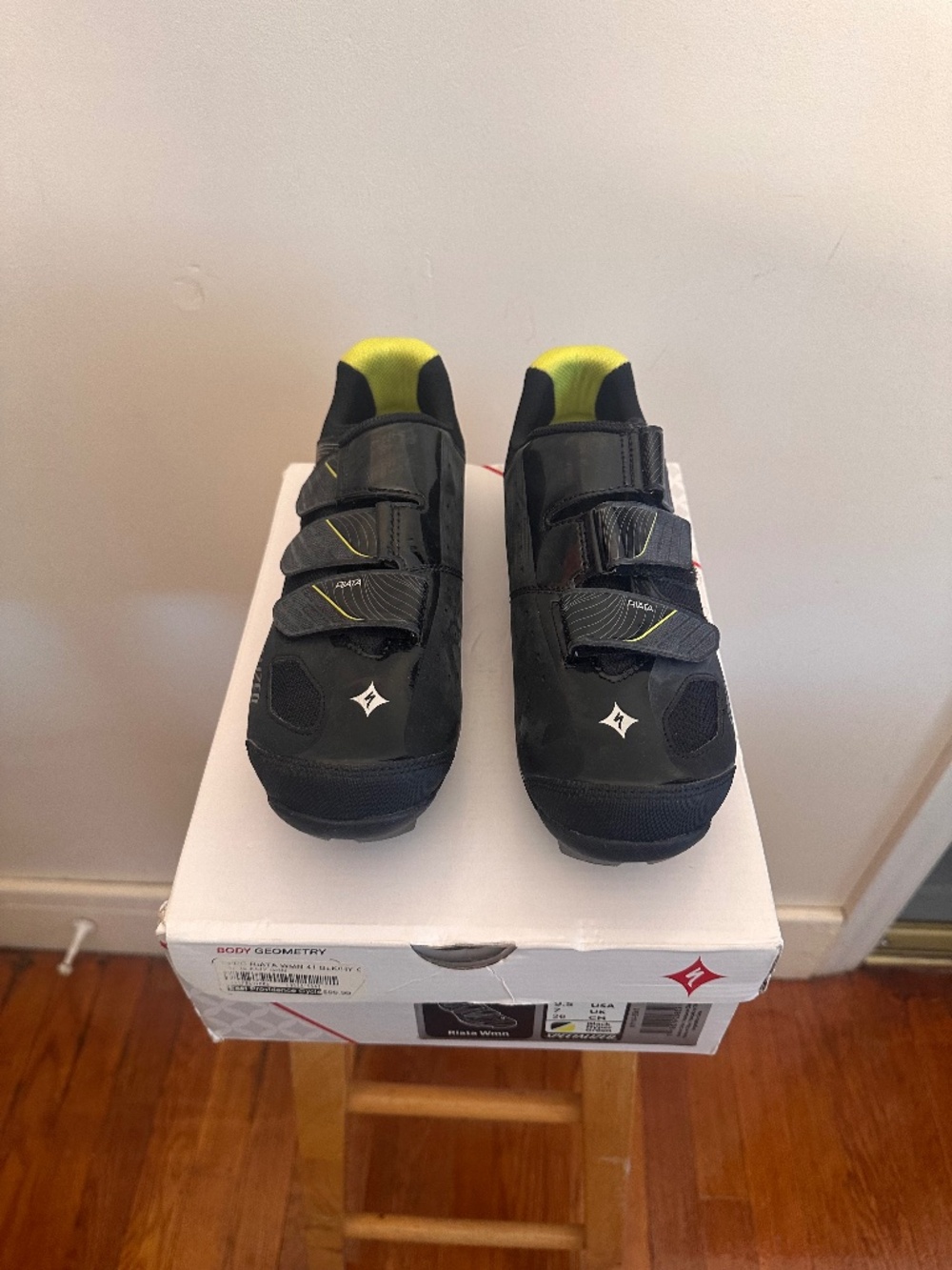 Specialized Riata Women’s Cycling Shoes, Size 9.5 / EU 41